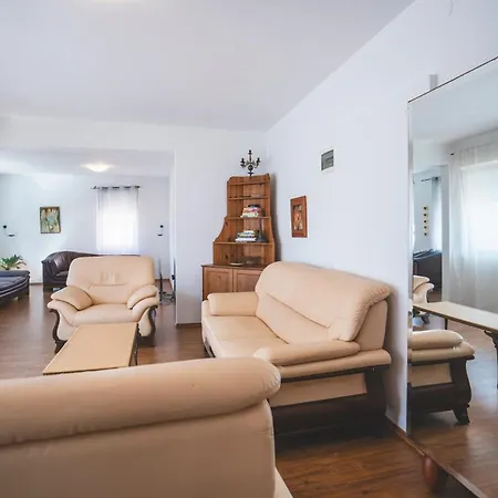 Leopard - Xxl - Seafront W Parking Apartment Srima