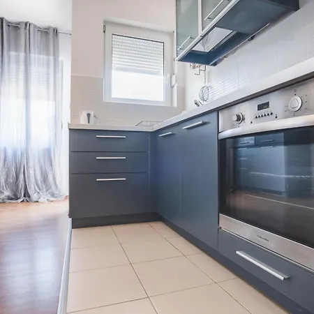 Apartment Leopard - Xxl - Seafront W Parking *